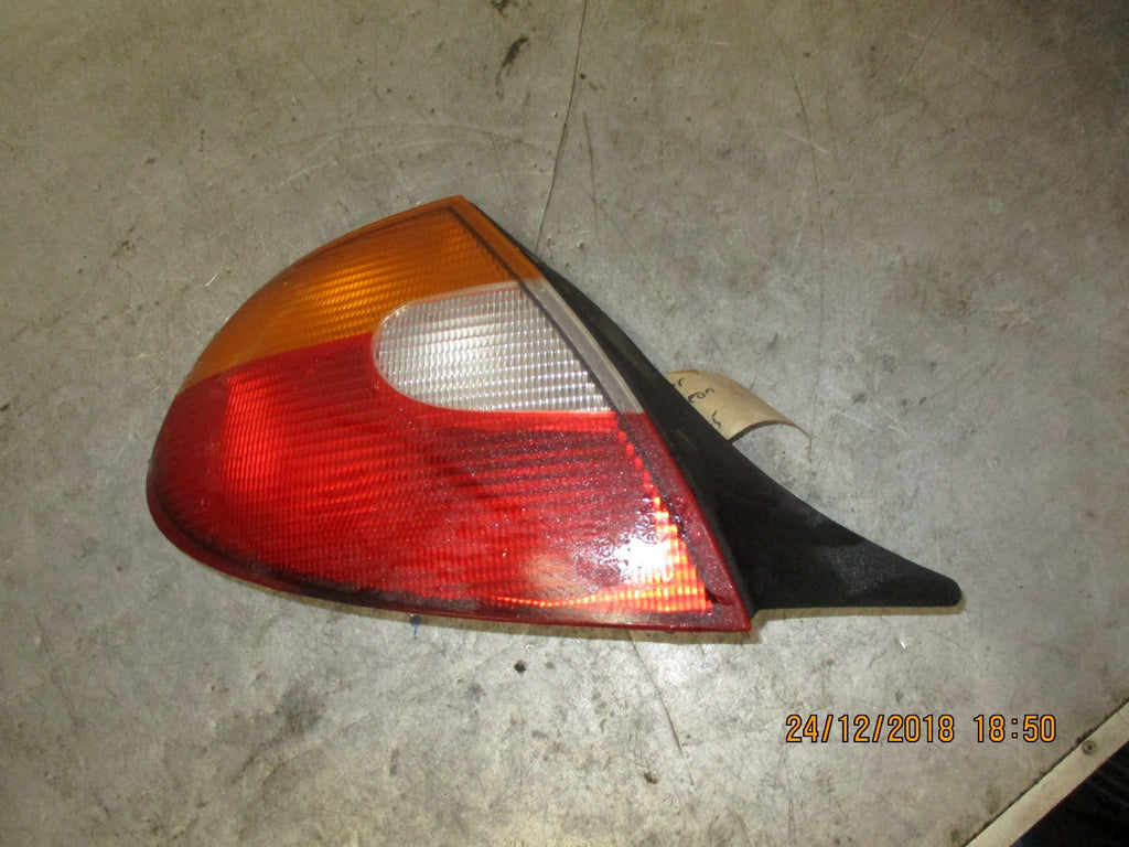 CHRYSLER NEON 2000 NSR PASSENGER SIDE REAR LIGHT TAIL LIGHT