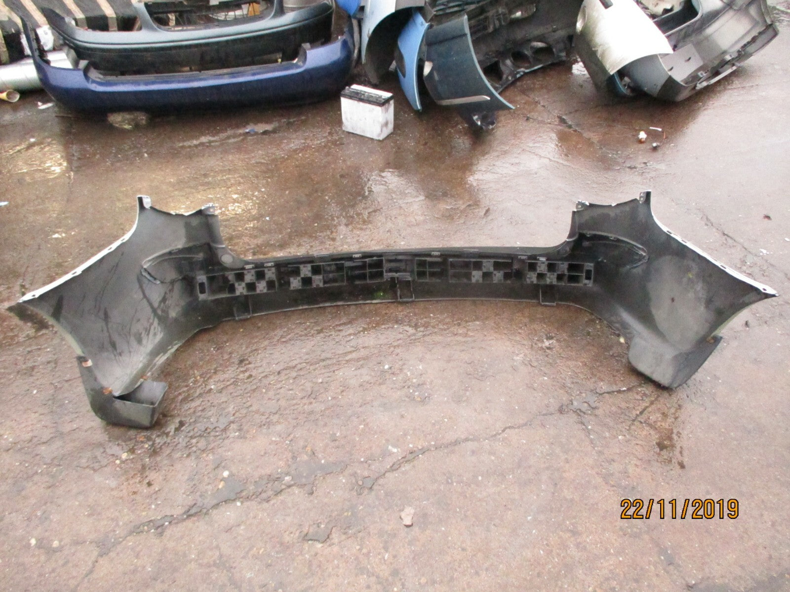 RENAULT MEGANE MK2 ESTATE REAR BUMPER LIGHT GREEN