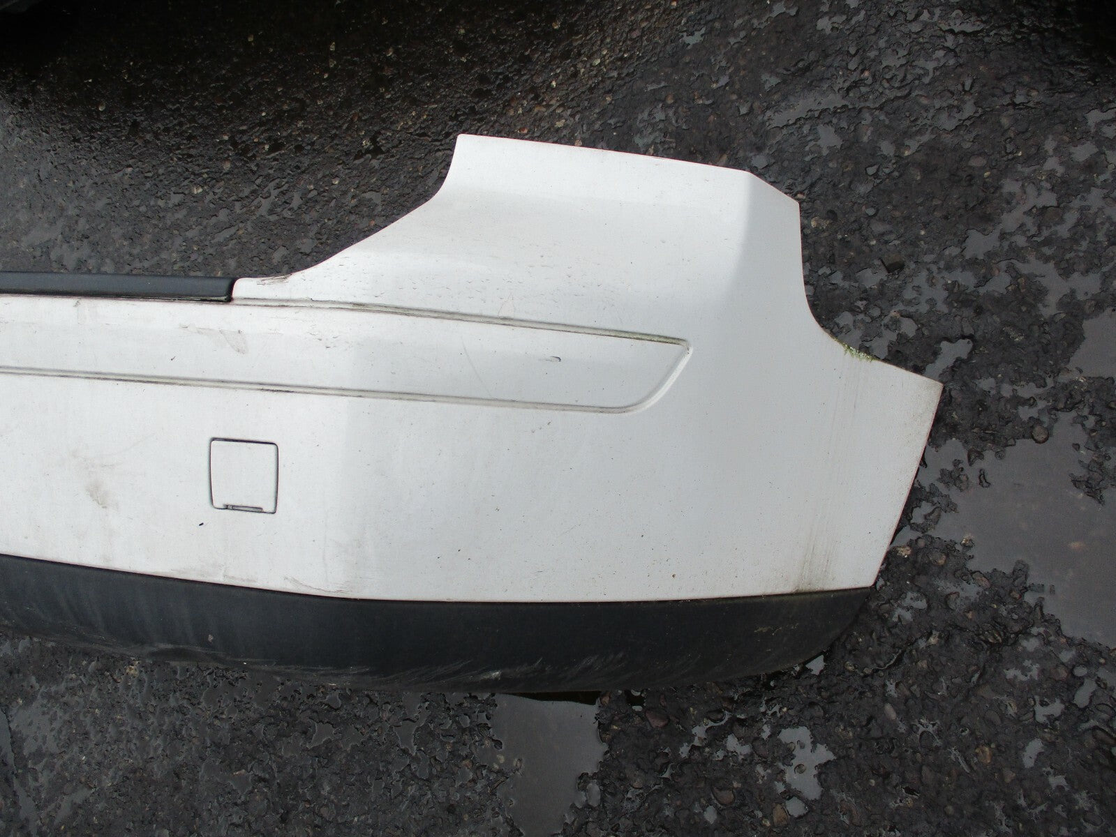 VOLVO V50 2006 COMPLETE REAR BUMPER WHITE