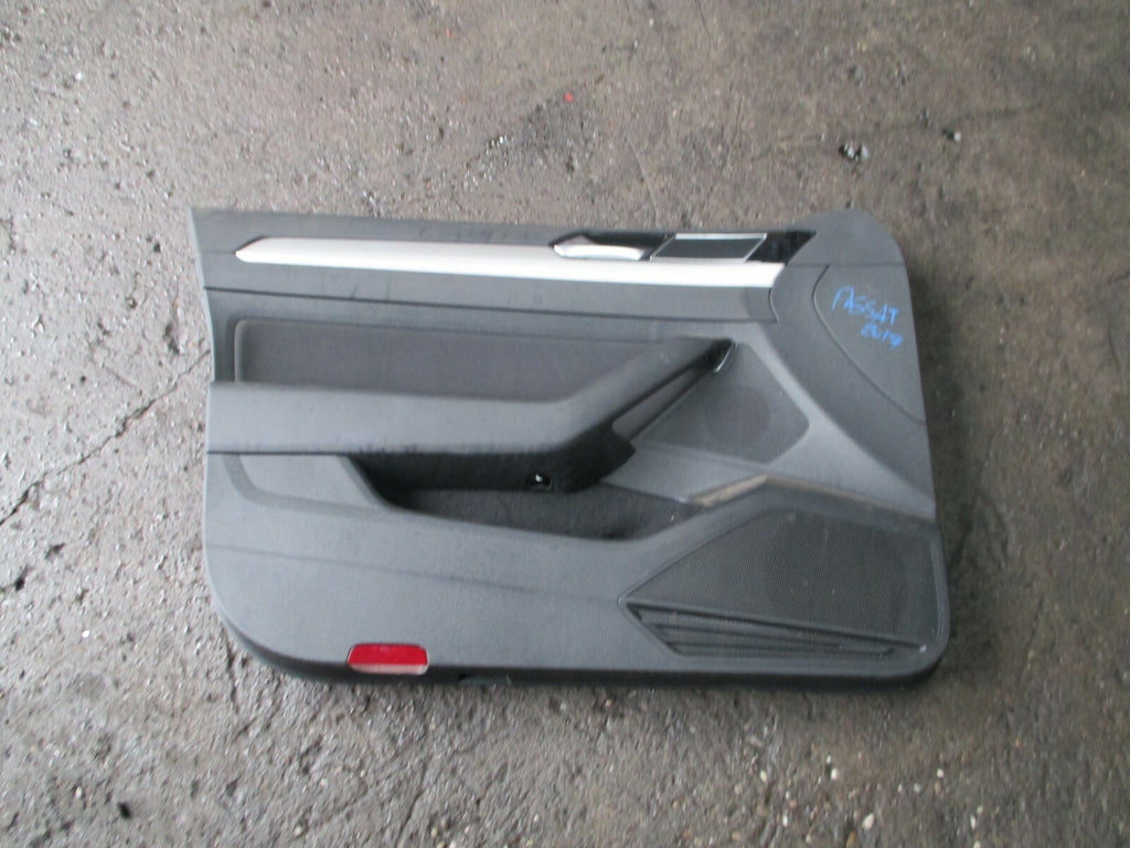 VOLKSWAGEN PASSAT B8 NSF FRONT PASSENGER SIDE DOOR CARD 3G2867011