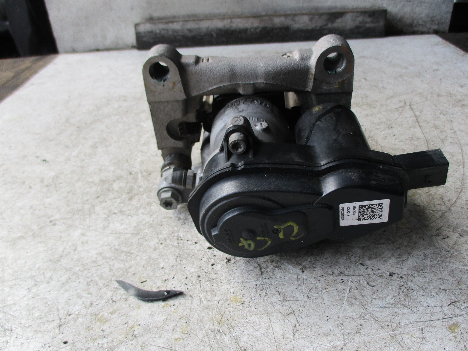 CITROEN C4 2021 LEFT REAR BRAKE CALIPER 9842295280