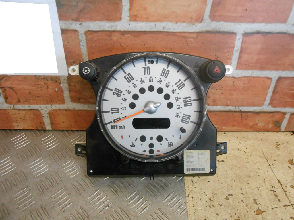 BMW MINI R52 COOPER 2006 1.6 SPEEDO CLOCKS INSTRUMENT CLUSTER 62116928883
