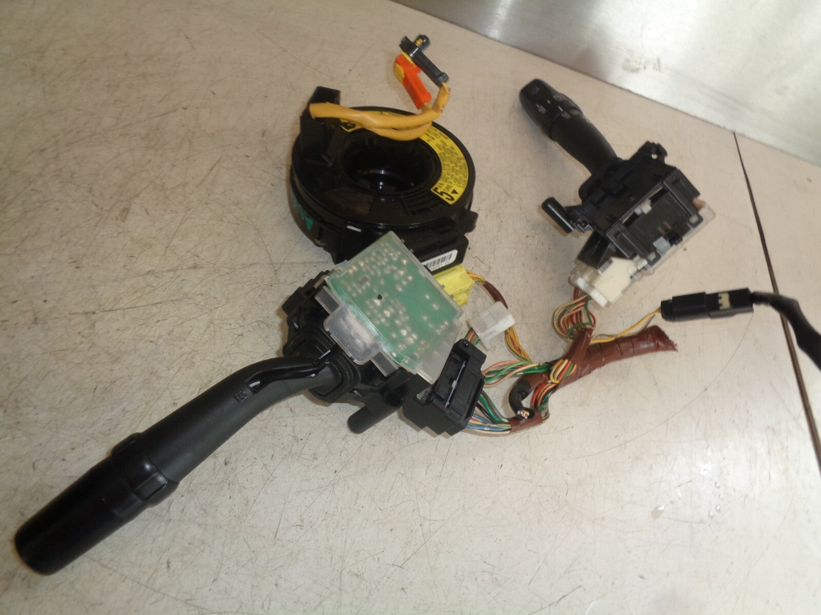TOYOTA  AVENSIS 2004 COMBINATION SWITCH INDICATOR SQUIB STALK