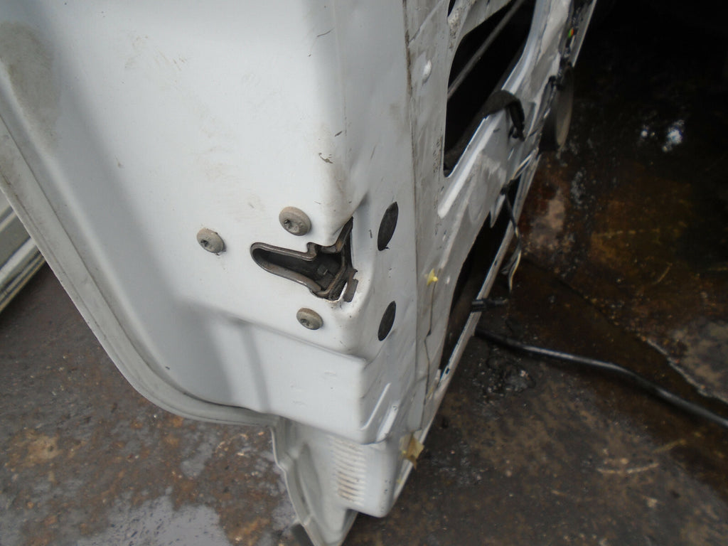 VAUXHALL VIVARO MK1 2011 NSF PASSENGER SIDE FRONT DOOR WHITE