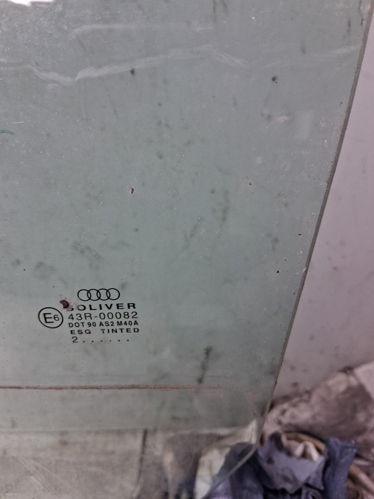 2011 AUDI A4 NSF PASSENGER SIDE FRONT LEFT WINDOW GLASS 43R00082