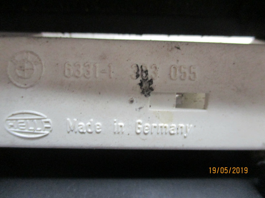 BMW Z3 E36 DOOR ENTRANCE FLOOR LIGHT LAMP TRIM PANEL 63311383055