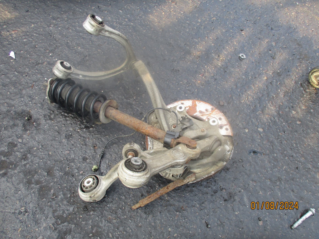MERCEDES C CLASS W205 2017 2.1 DIESEL OS DRIVER FRONT SIDE COMPLETE WHEEL HUB