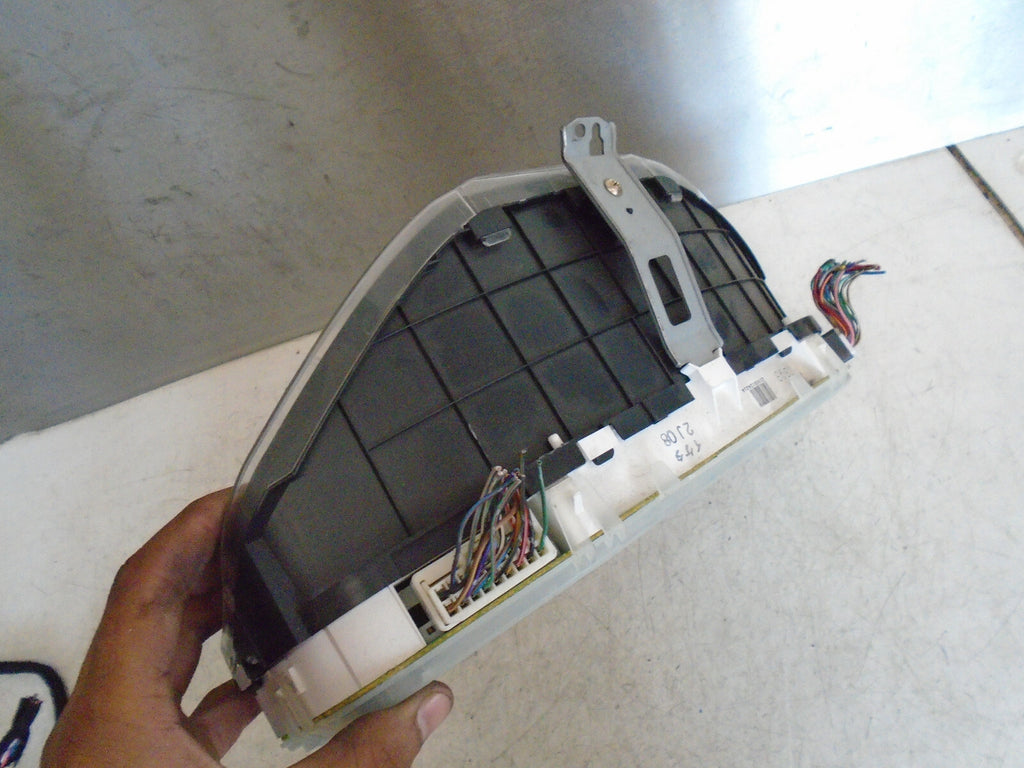 MAZDA PREMACY 2003 SPEEDOMETER INSTRUMENT CLUSTER