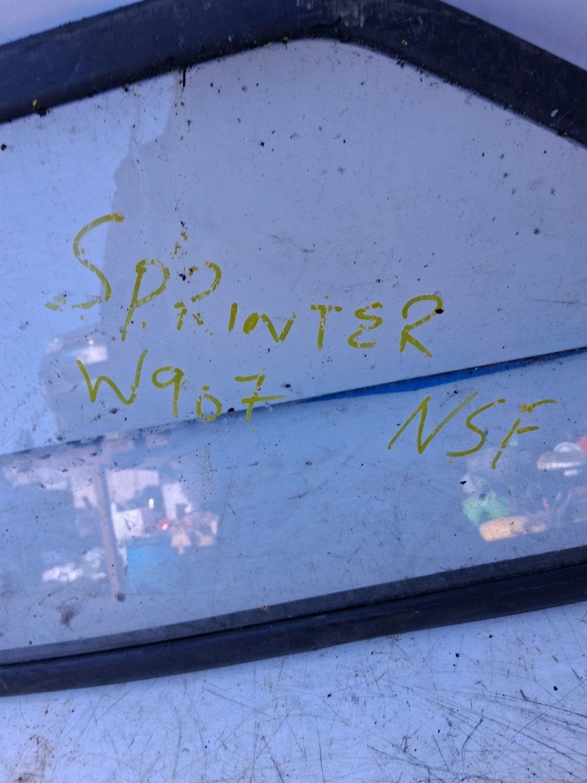 MERCEDES BENZ SPRINTER MK1 2006 NSF PASSENGER SIDE FRONT WINDOW QUARTER GLASS