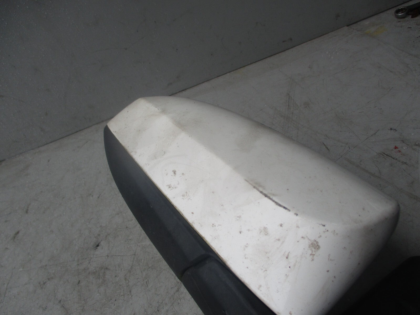 PEUGEOT 108 2016 OSF DRIVER SIDE FRONT MANUAL WING MIRROR WHITE