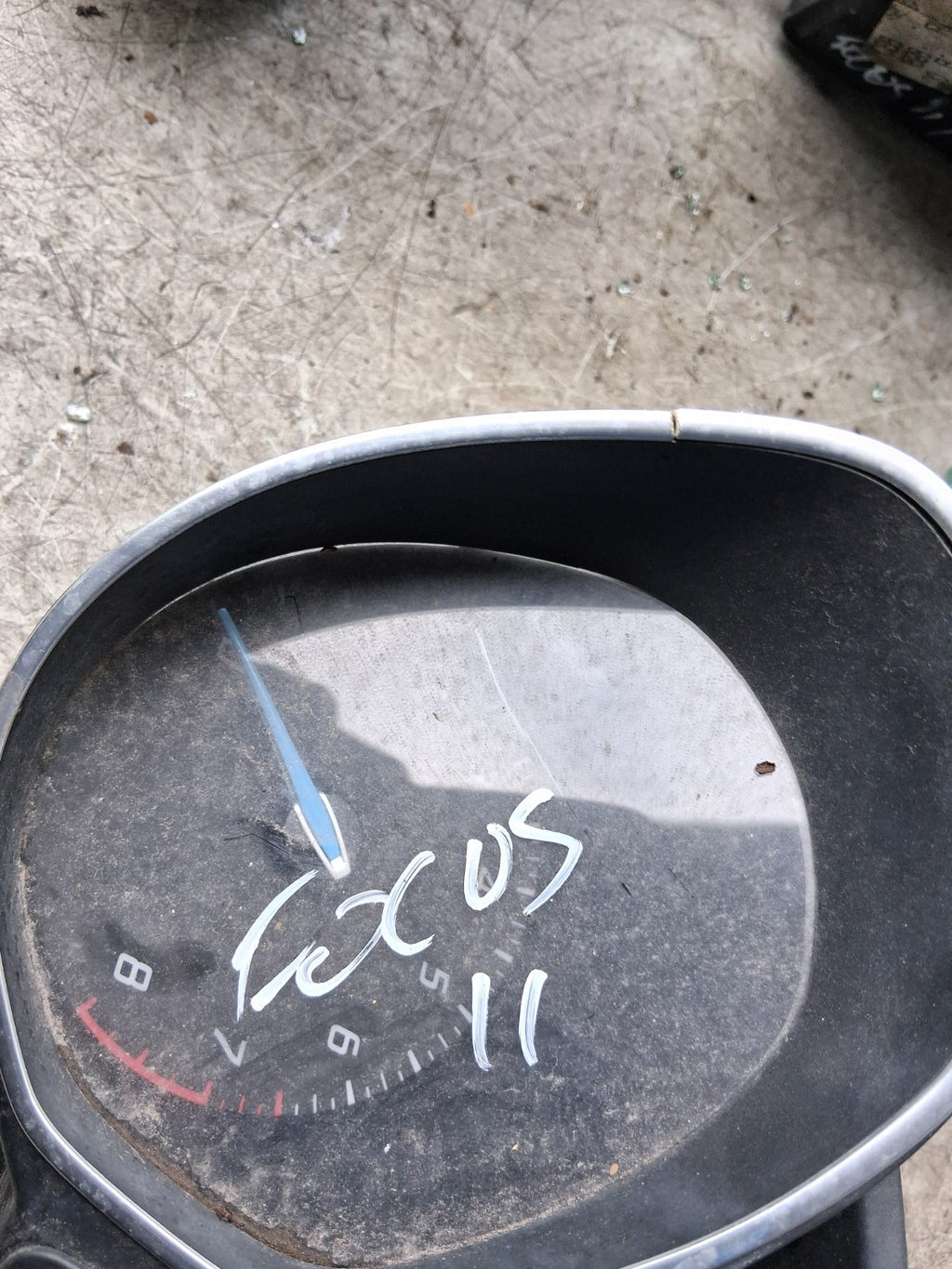 2011 FORD FOCUS SPEEDOMETER 2182023