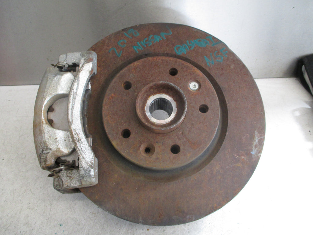 NISSAN QASHQAI J11 2018 1.3 PETROL NSF PASSENGER FRONT WHEEL HUB CALIPER