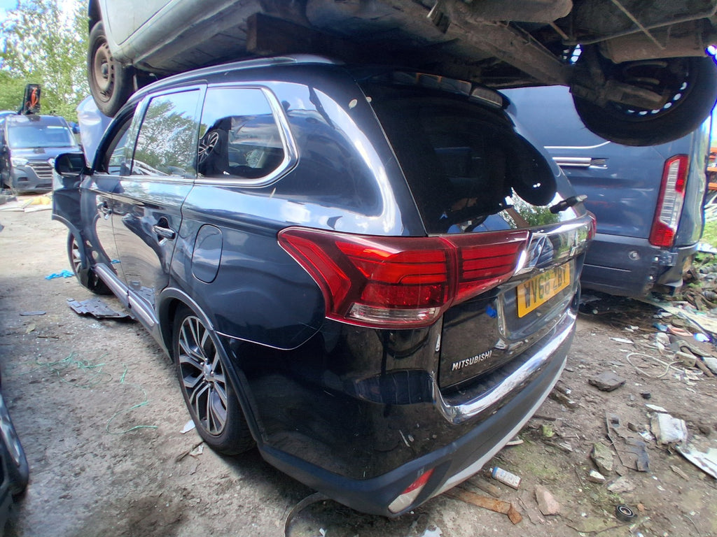 2018 MITSUBISHI OUTLANDER MK3 NSR PASSENGER SIDE REAR QUARTER PANEL BLACK X42
