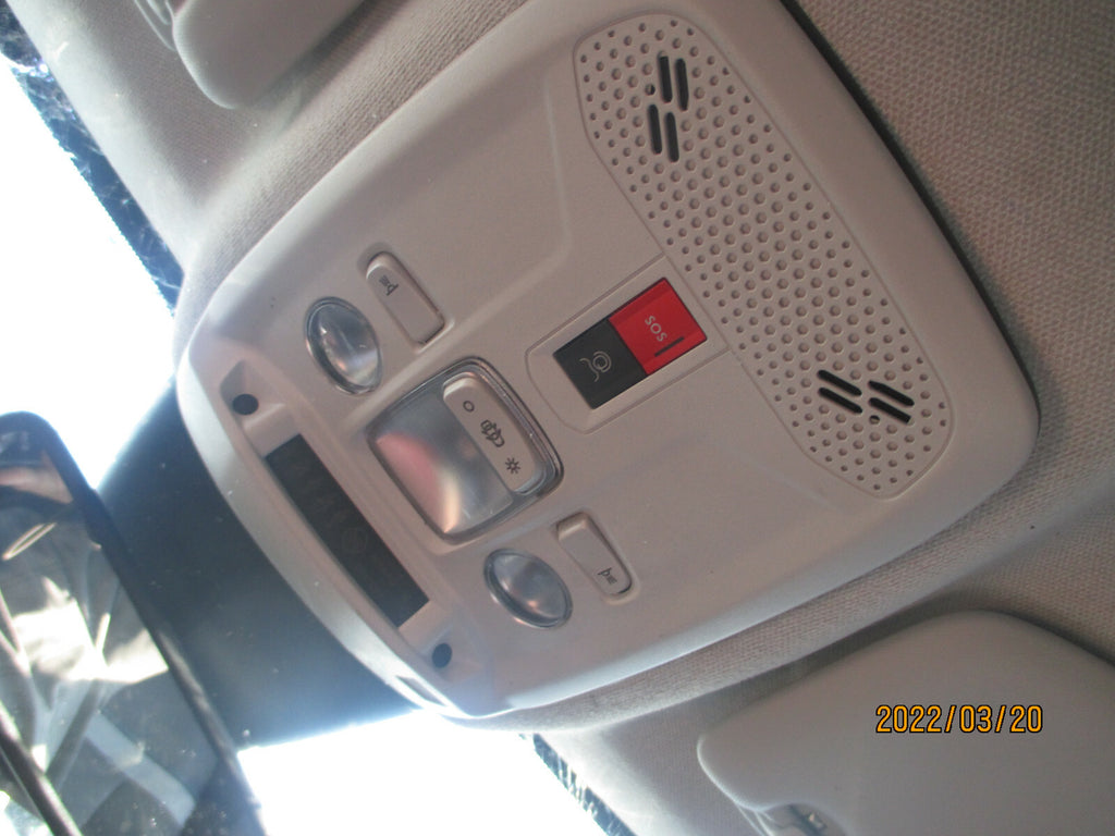 CITROEN C4 MK3 2021 FRONT INTERIOR ROOF COURTESY READING LIGHT