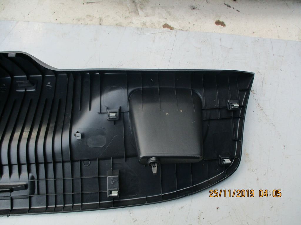 VW VOLKSWAGEN UP 2018 REAR BOOT TAILGATE INNER PLASTIC TRIM PANEL 1S0867601E
