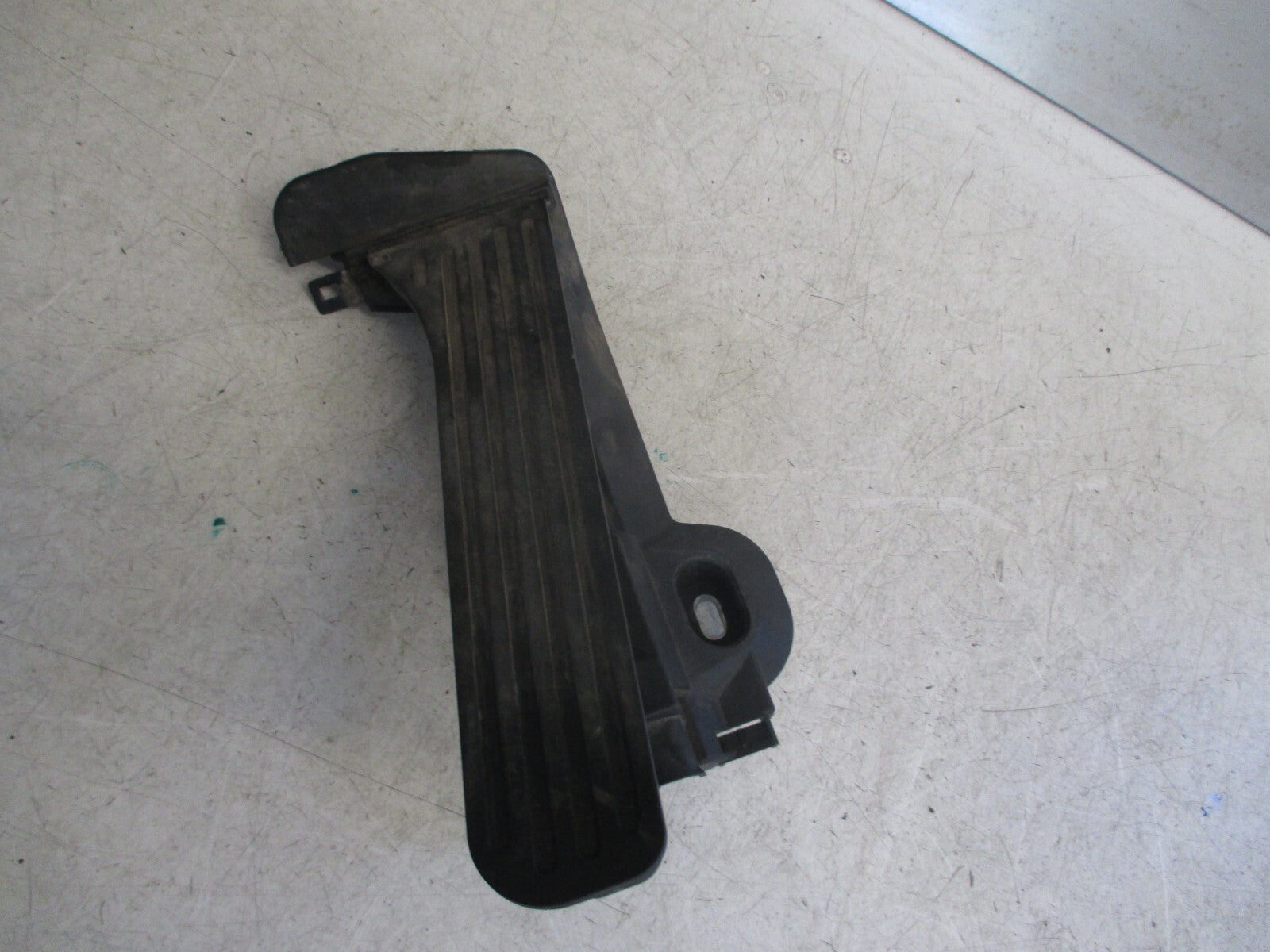 VW VOLKSWAGEN PASSAT ACCELERATOR THROTTEL PEDAL 6PV0104005