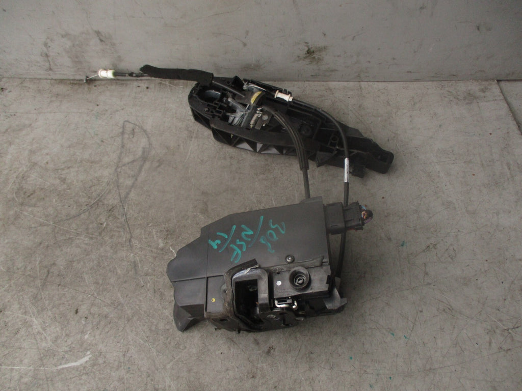 2014 PEUGEOT 308 MK2 NSF PASSENGER SIDE FRONT DOOR LOCK MECHANISM 9810309580