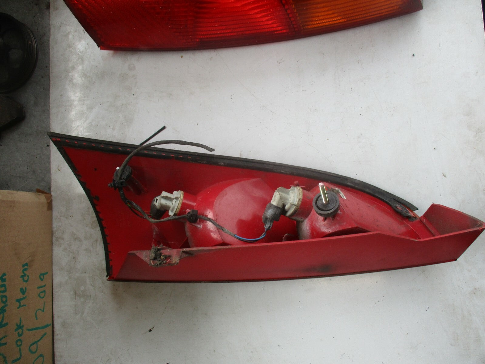 FORD FOCUS MK1 HATCHBACK NSR PASSENGER SIDE NEAR LIGHT REAR LEFT