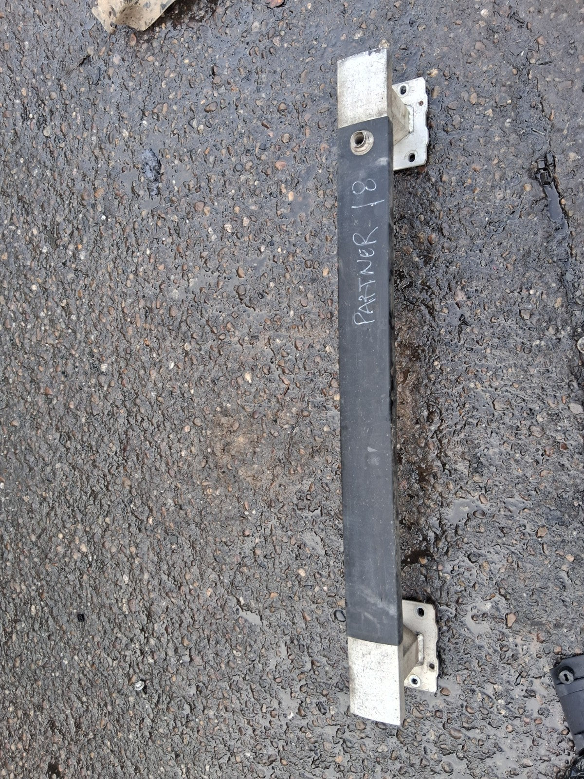 PEUGEOT 307 2006 FRONT BUMPER CRASH REINFORCEMENT BAR