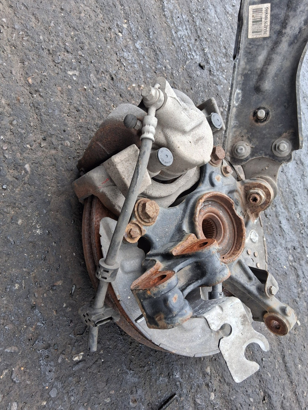 PEUGEOT 5008 MK2 2019 1.5 DIESEL NSF PASSENGER SIDE FRONT WHEEL HUB