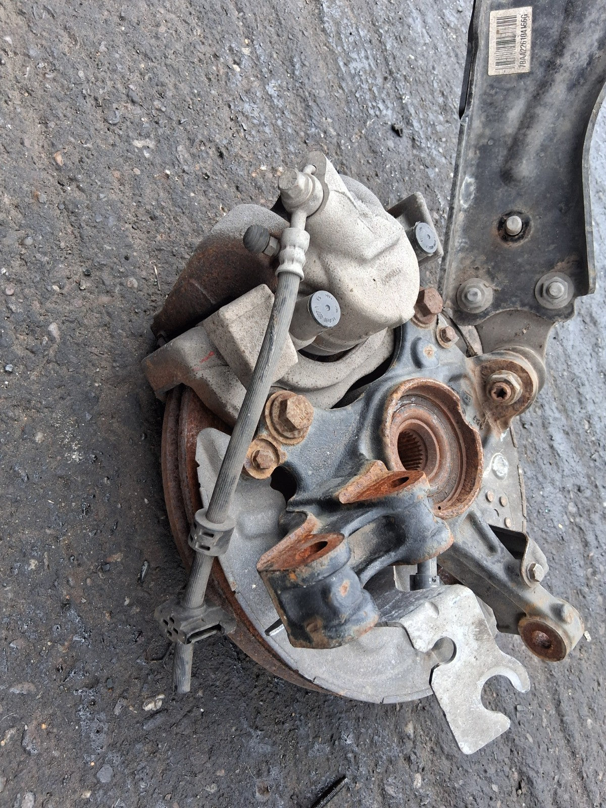 PEUGEOT 5008 MK2 2019 1.5 DIESEL NSF PASSENGER SIDE FRONT WHEEL HUB