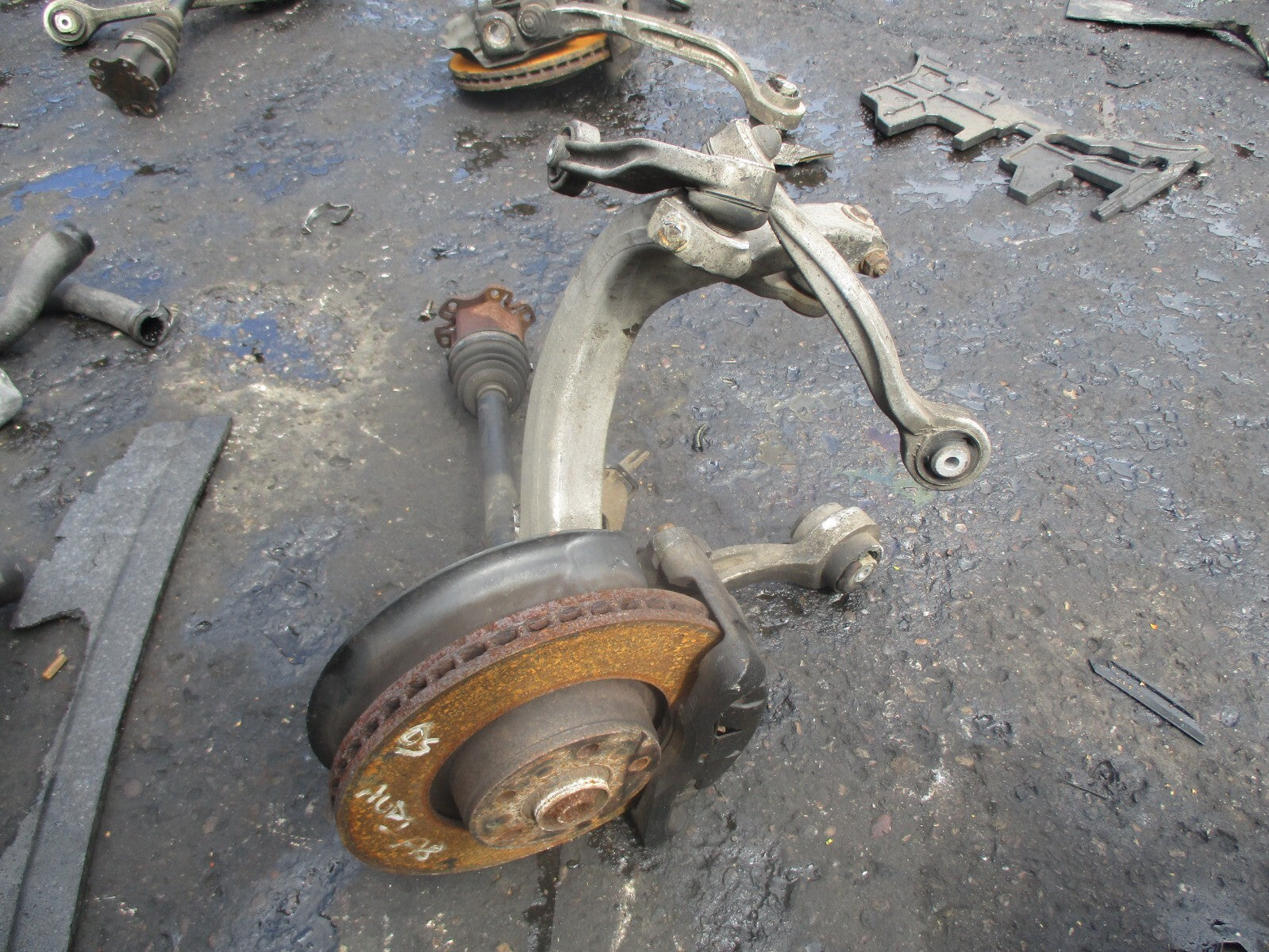 AUDI A8 2007 3.0 DIESEL OSF DRIVER SIDE FRONT SUSPENSION LEG 4E0407271P