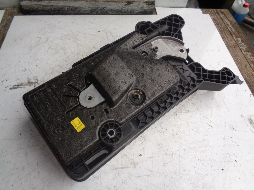 VW VOLKSWAGEN TIGUAN AD MK2 2019 2.0 DIESEL BATTERY TRAY 5qf915325b