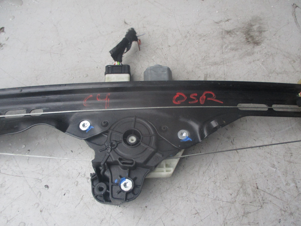 CITROEN C4 PICASSO 2013 OSR REAR DOOR WINDOW REGULATOR & MOTOR  9825709880
