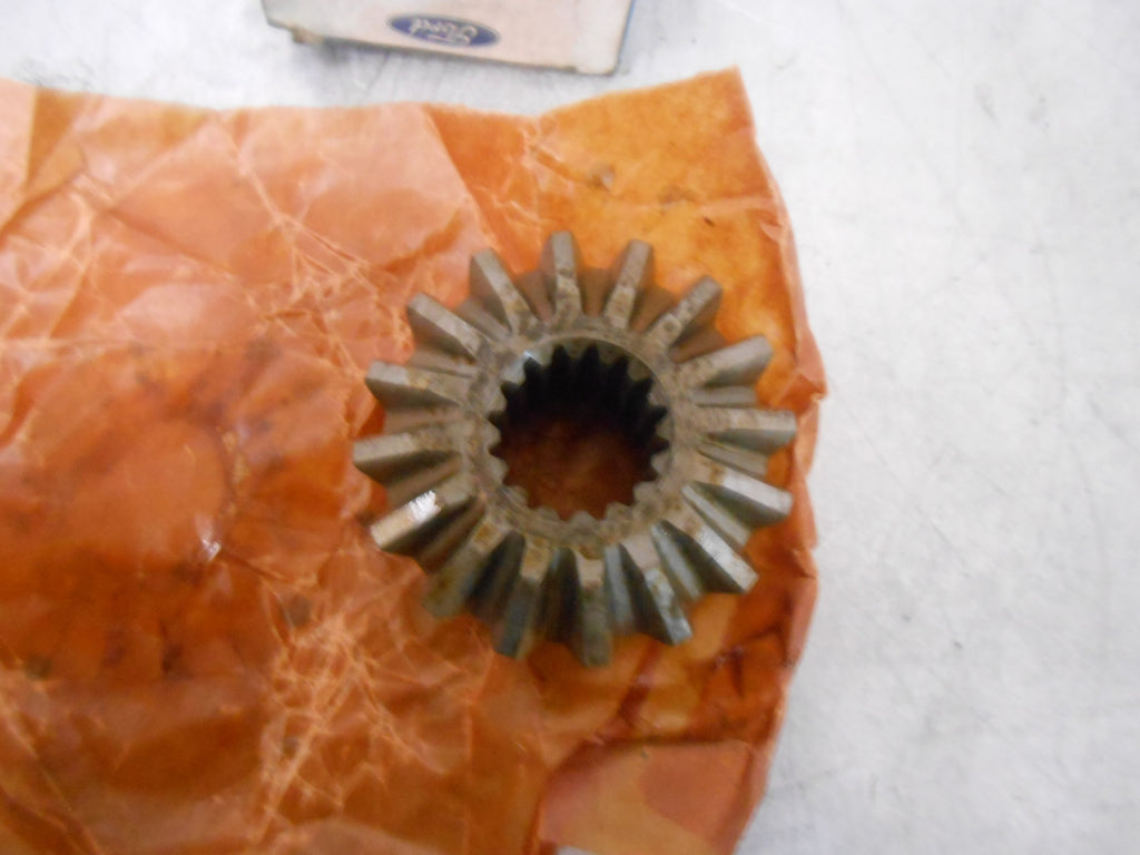 GENUINE FORD OEM SERVICE PART FORD P100 DIFF DIFFERENTIAL SIDE GEAR 023107