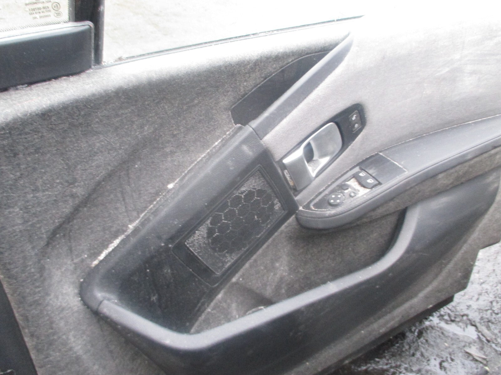 BMW I3 I01 2020 OSF DRIVER SIDE FRONT COMPLETE DOOR WHITE