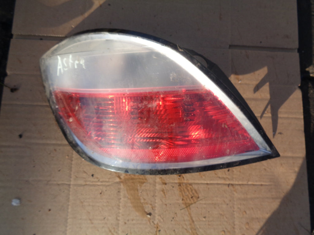 VAUXHALL ASTRA H MK5 DIESEL NS PASSENGER SIDE REAR TAILLIGHT LAMP 342691834
