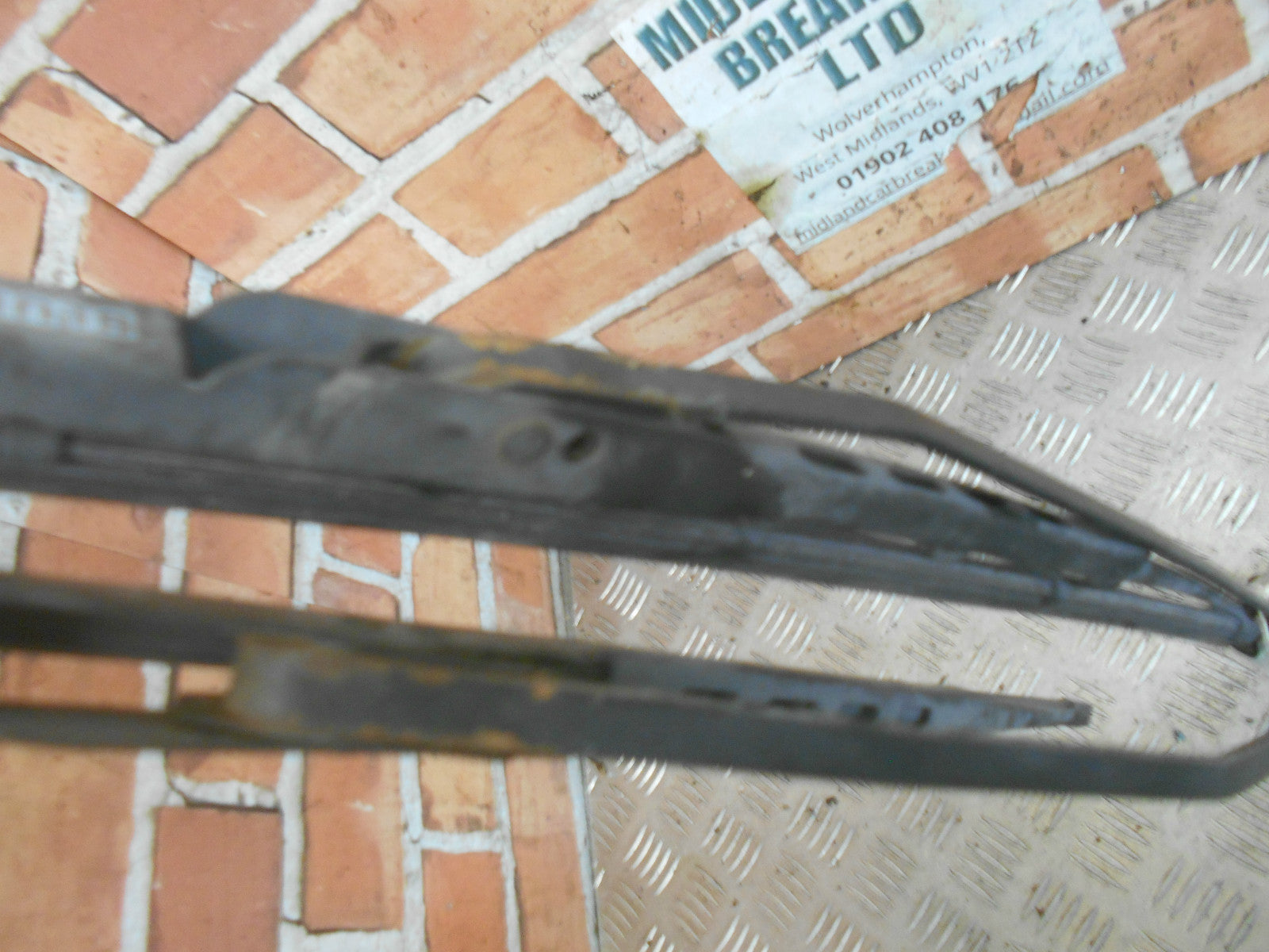 NISSAN KUBISTAR 2003 OSF NSF DRIVER PASSENGER SIDE FRONT WIPER ARMS