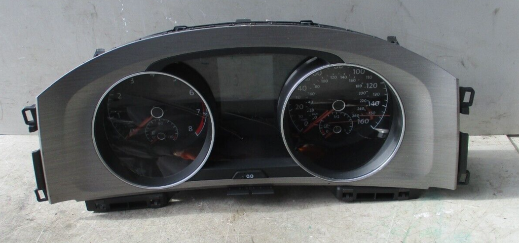 VW VOLGSWAGEN GOLF SPEEDOMETER INSTRUMENT CLUSTER 5G1920940B