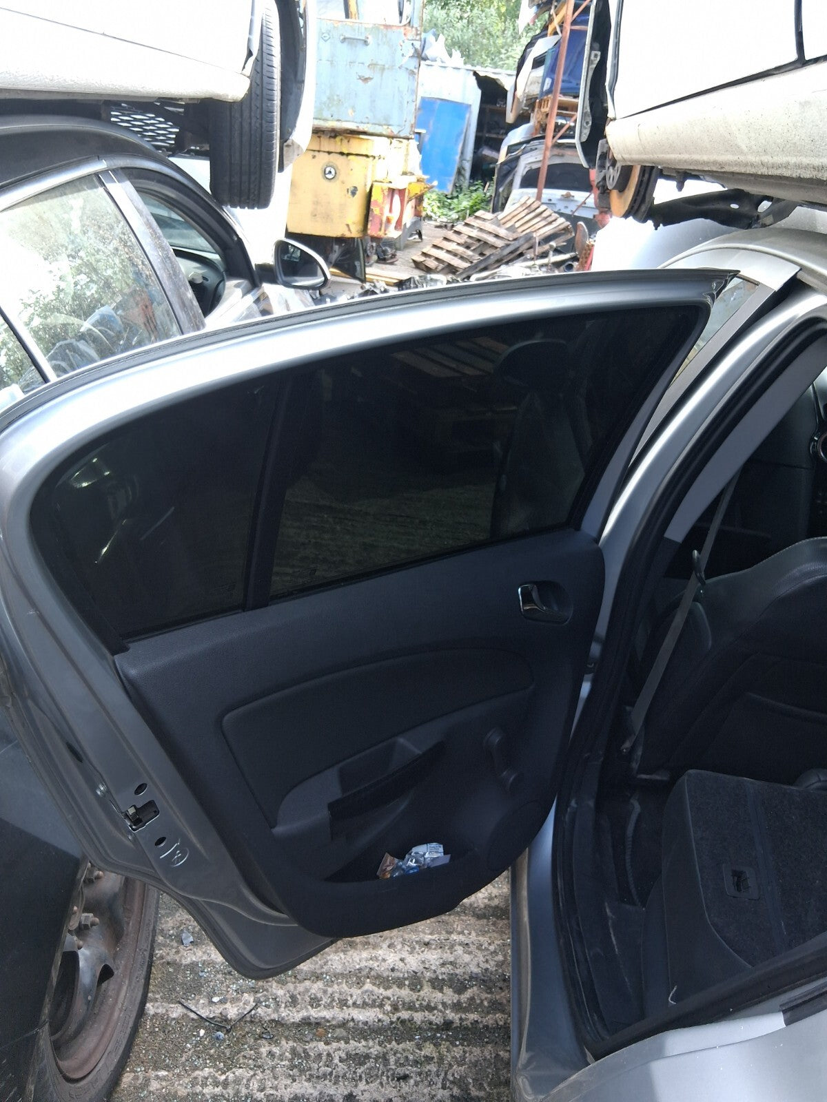 2009 VAUXHALL CORSA D NSR PASSENGER SIDE REAR COMPLETE DOOR STAR SILVER III Z157