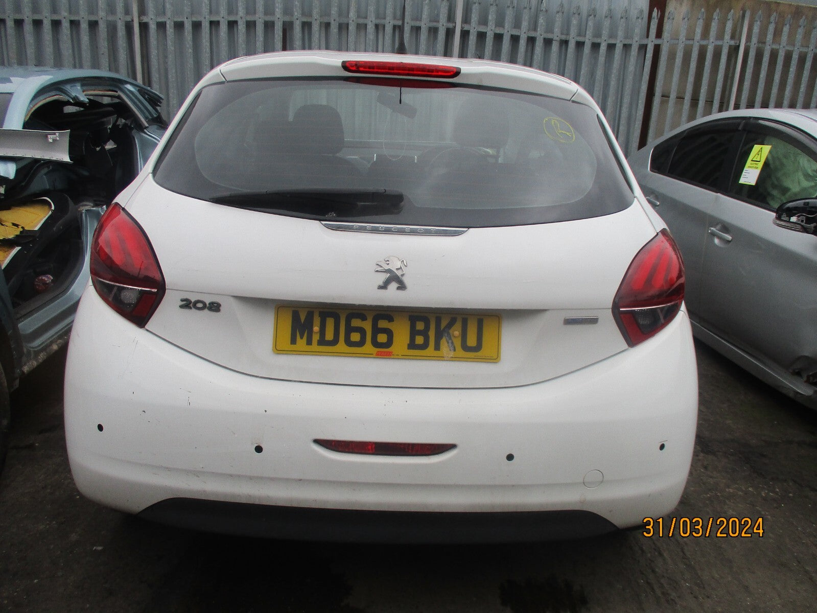 PEUGEOT 208 2016 FRONT INTERIOR ROOF READING LIGHT