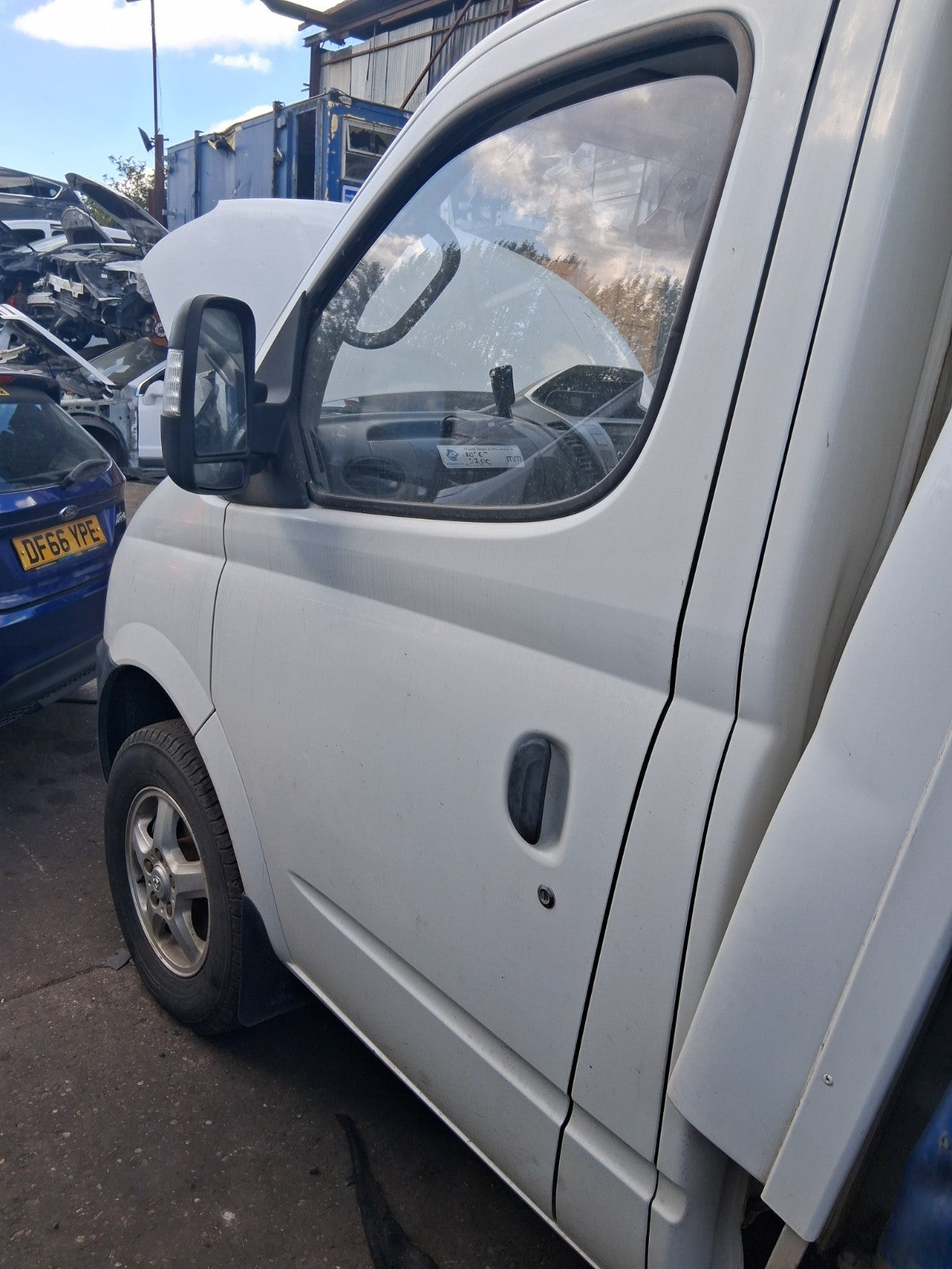 2020 SAIC LDV V80 NSF PASSENGER SIDE LEFT BARE DOOR WHITE