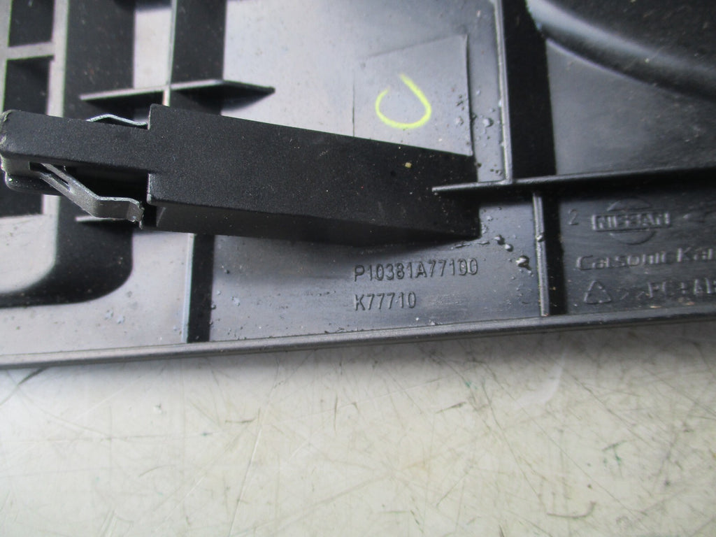 2012 NISSAN QASHQAI CENTRE HEATER AIR VENTS SURROUND TRIM PANEL P10381A77100