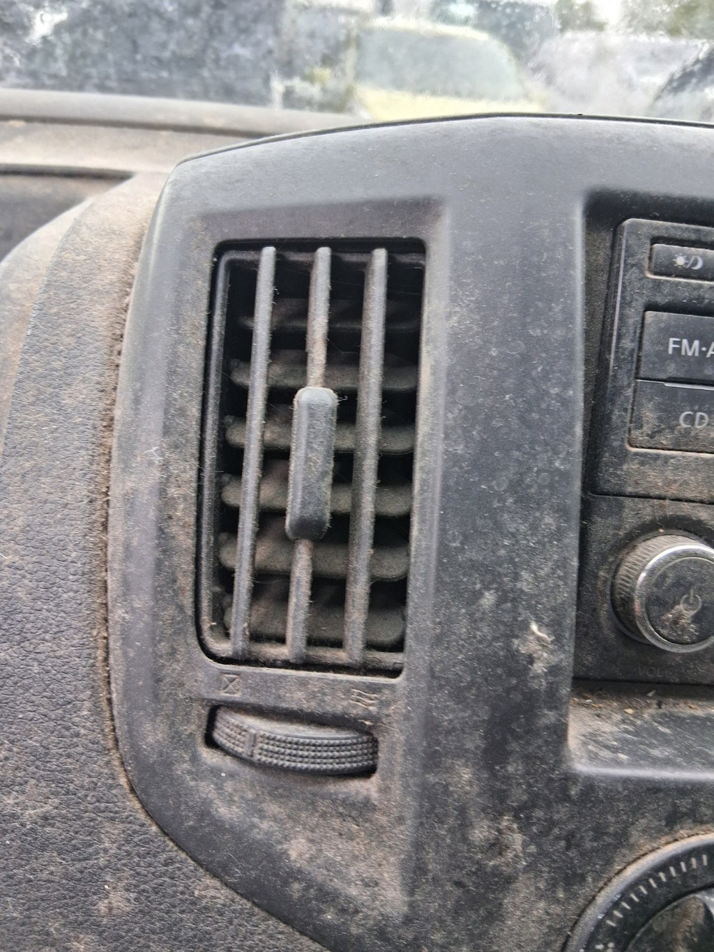2018 NISSAN NV200 FRONT DASHBOARD AIR VENT PAIR