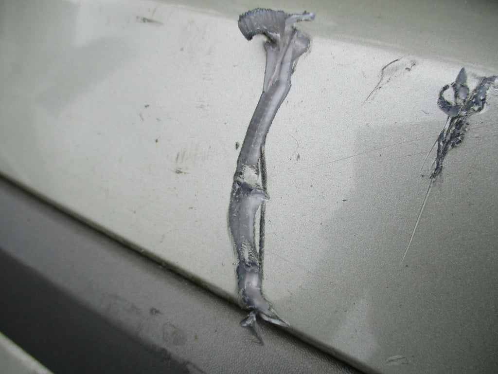 RENAULT LAGUNA MK2 FRONT BUMPER COMPLETE LIGHT GREEN