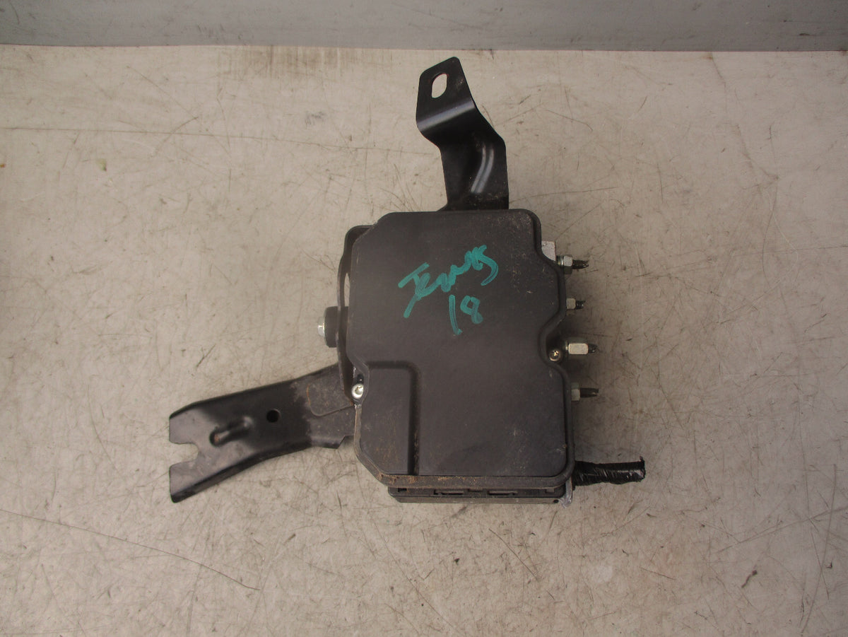 2018 SUZUKI IGNIS 1.2 PETROL ABS PUMP CONTROL MODULE UNIT 5611062RD