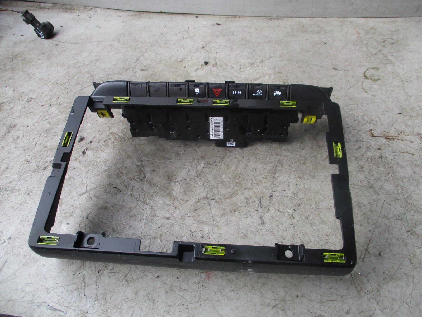 2023 RENAULT MASTER HAZARD LIGHTS CONTROL BUTTON SWITCH PANEL E1166690