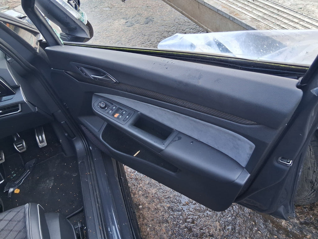 2024 VW VOLKSWAGEN GOLF MK8 R LINE OSF DRIVER SIDE FRONT RIGHT DOOR CARD PANEL
