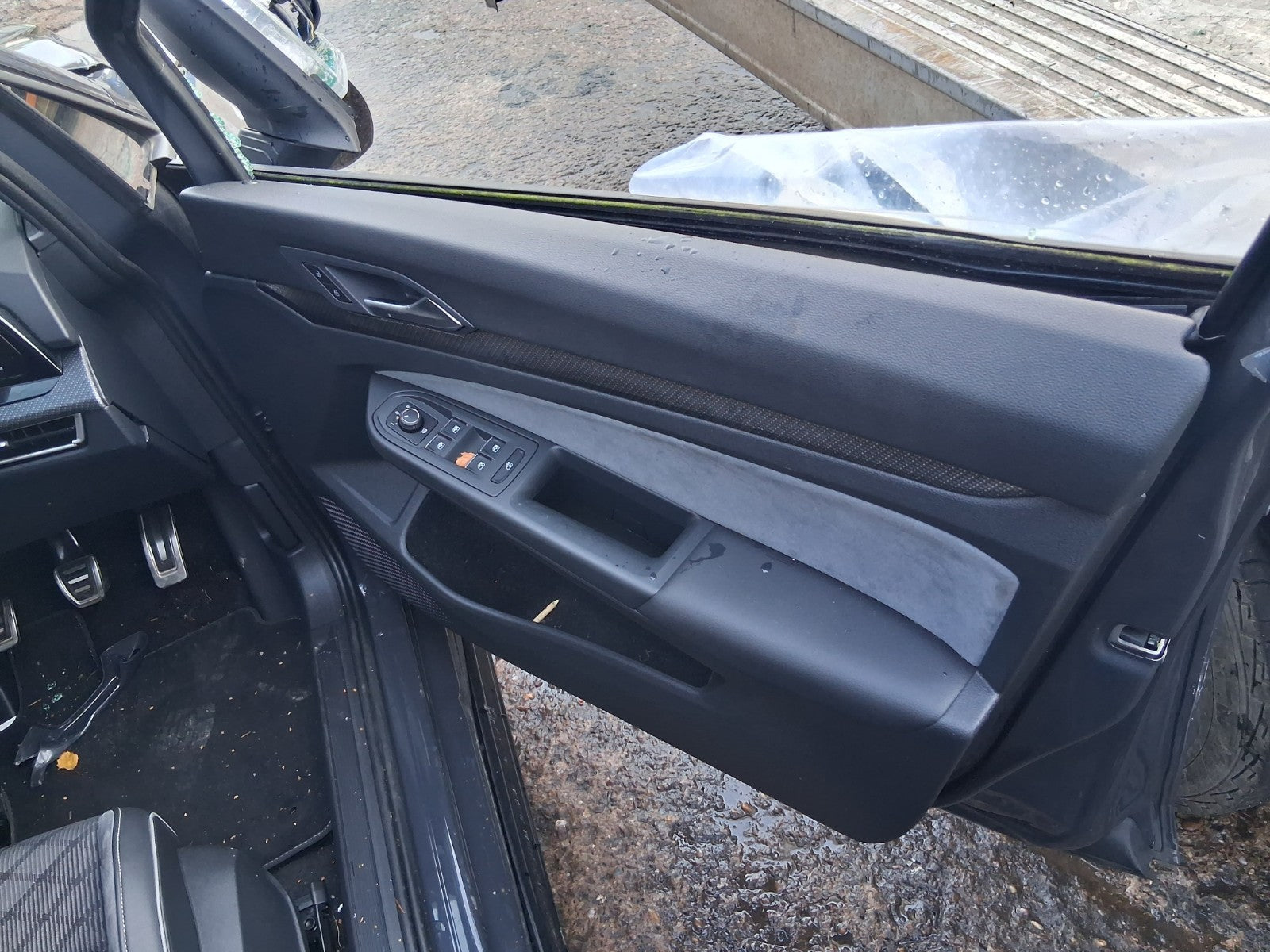 2024 VW VOLKSWAGEN GOLF MK8 R LINE OSF DRIVER SIDE FRONT RIGHT DOOR CARD PANEL