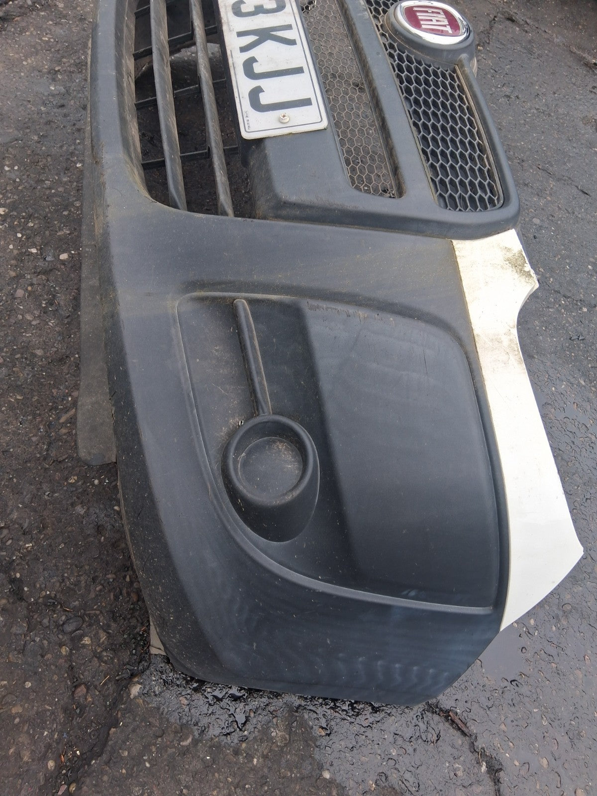 2013 FIAT DOBLO MK2 FRONT COMPLETE FRONT BUMPER CHROME GRILL BADGE GRILLE