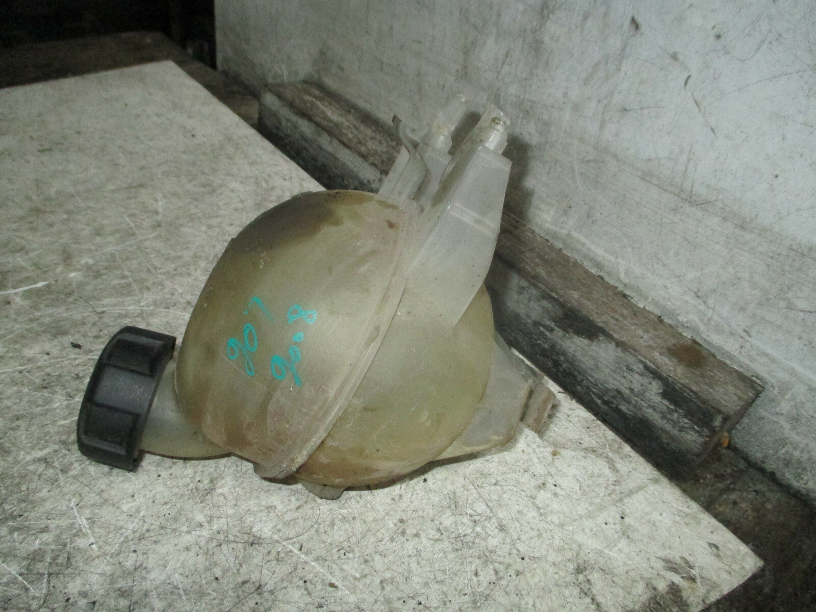 PEUGEOT 207 2008 COOLANT TANK EXPANSION BOTTLE 9680163780