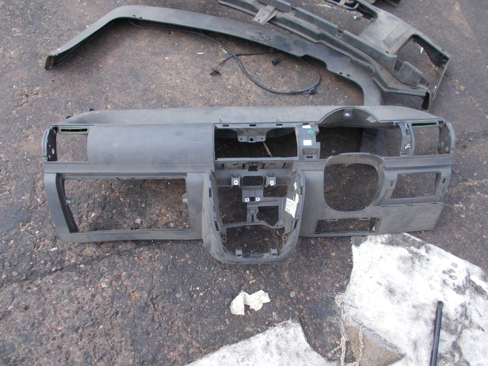 VOLKSWAGEN FOX DASHBOARD 5Z2857003