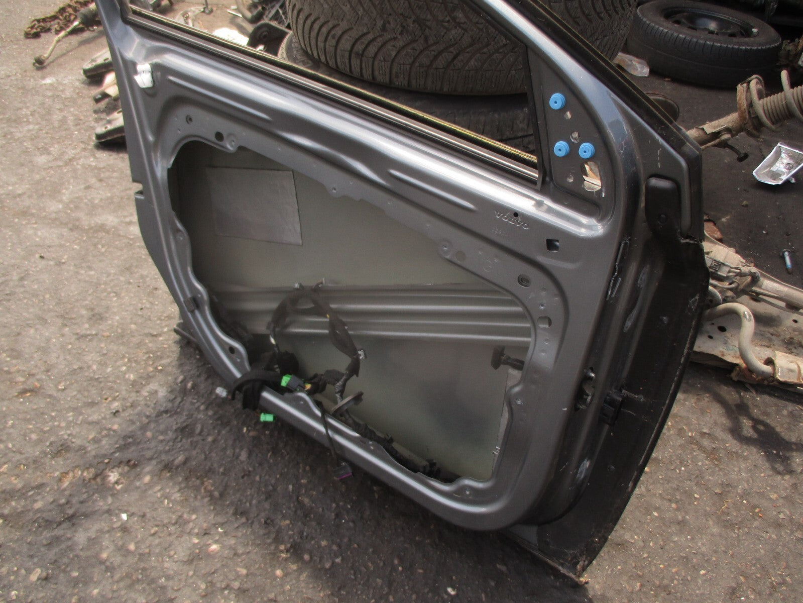 2015 VOLVO V40 D2 NSF PASSENGER SIDE FRONT LEFT BARE DOOR OSMIUM GREY
