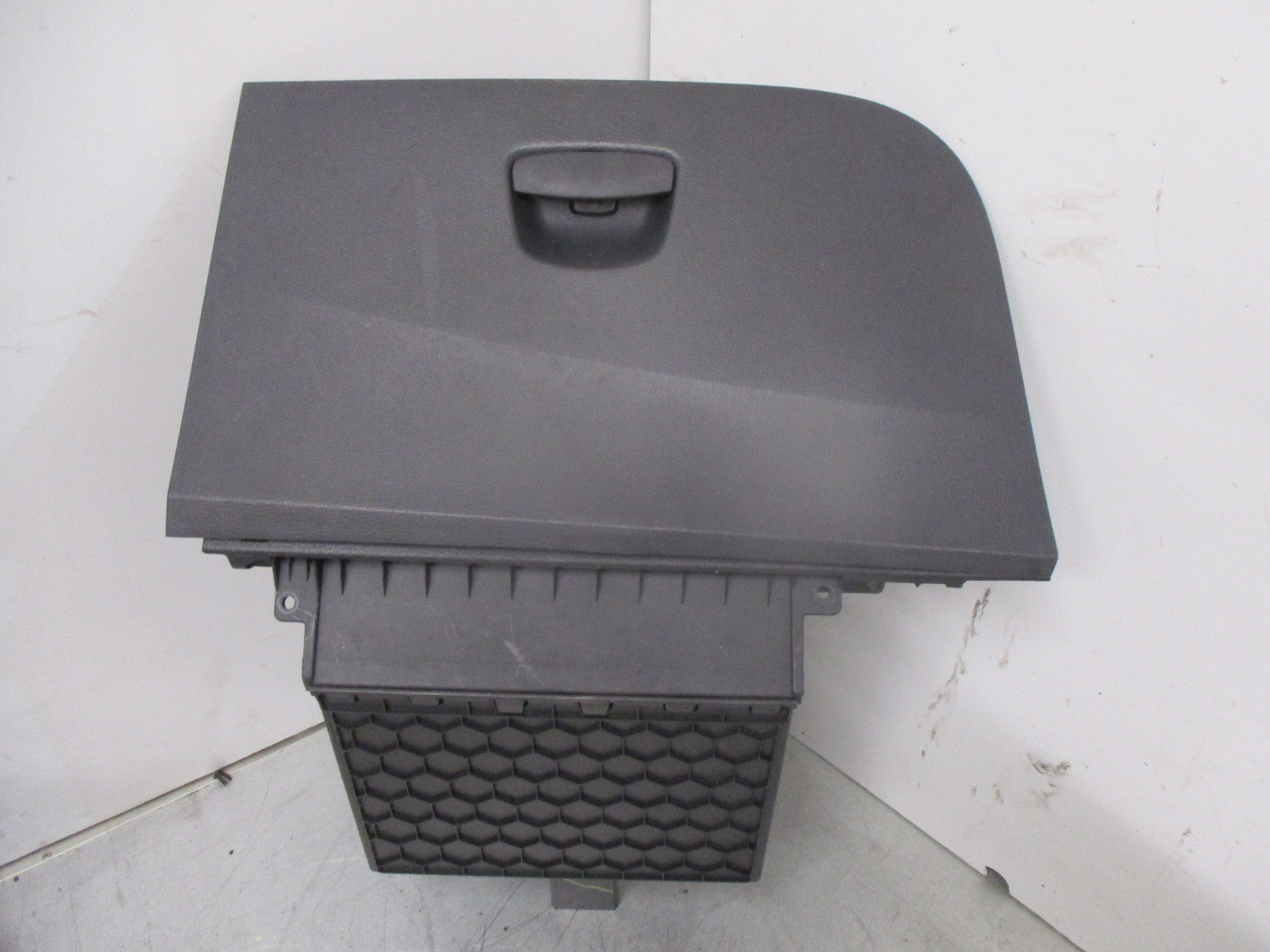 SEAT IBIZA 2014 MK5 3 DOOR GLOVE BOX STORAGE COMPARTMENT 6J0880204A