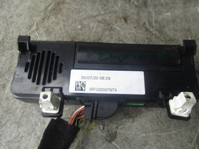 2020 VAUXHAll VIVARO MK3 BLUETOOTH CONTROL MODULE 9831611580