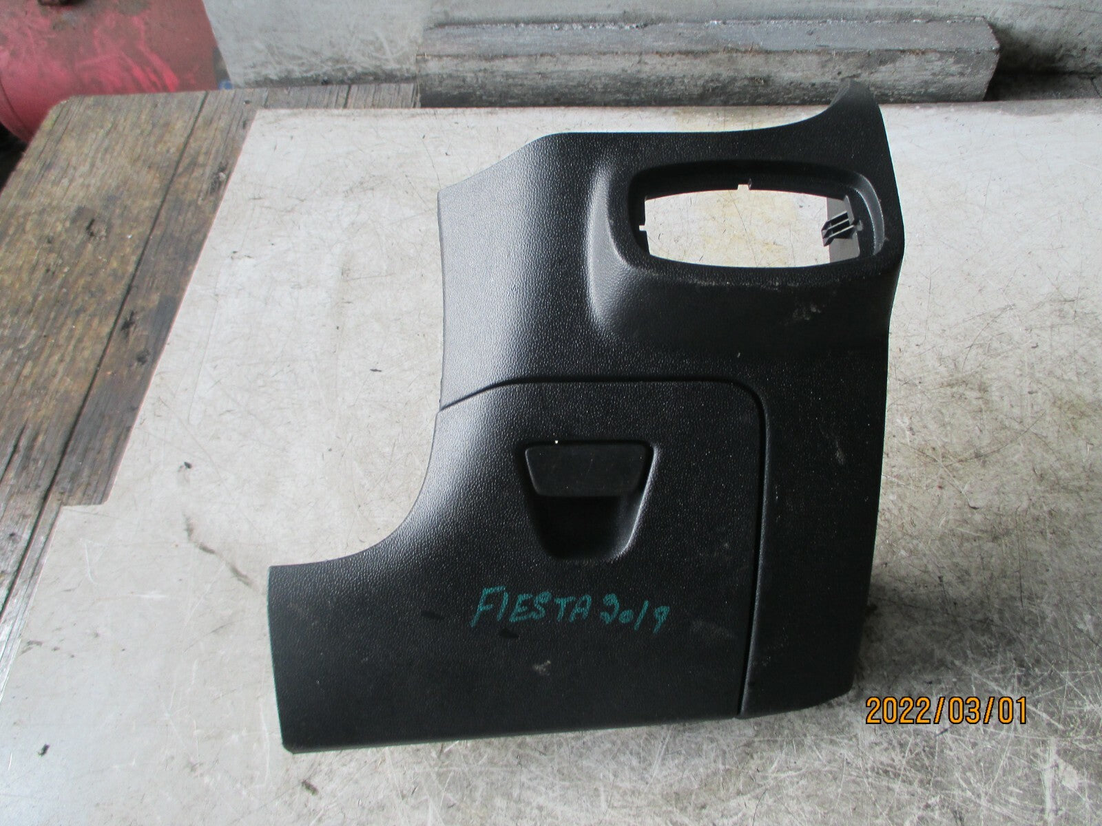 FORD FIESTA 2019 MK8 OS STORAGE COMPARTMENT COIN TRAY H1BB-A043K93-B-P1A01